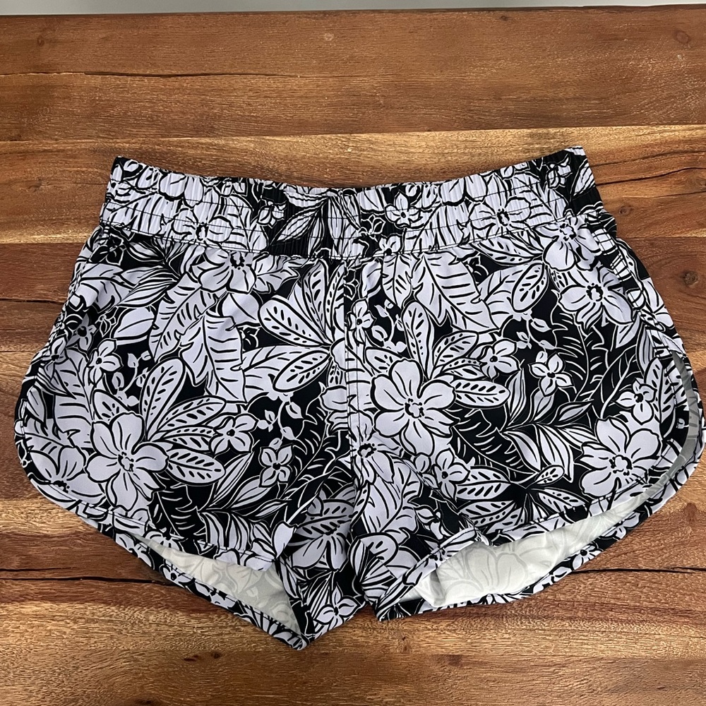 Hurley lavender and dark blue Floral Athletic Shorts